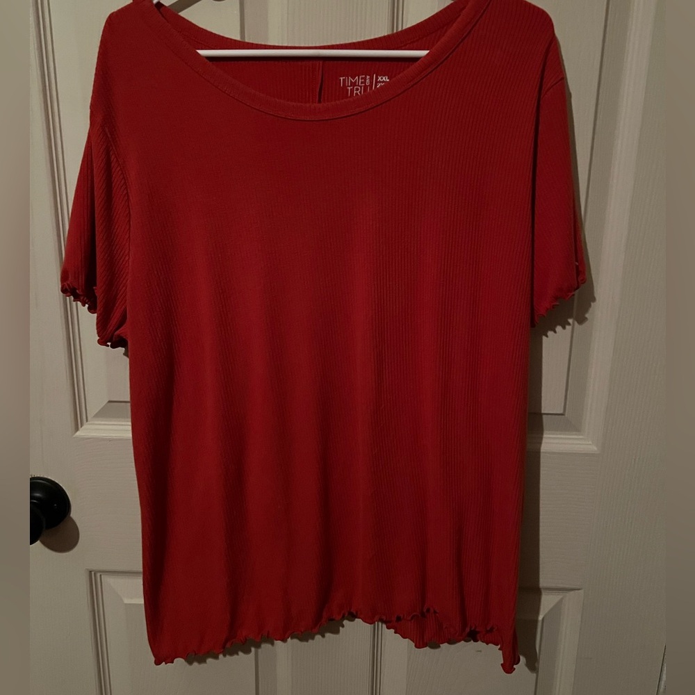 Time and Tru Women's Vibrant Red Short Sleeve Tee